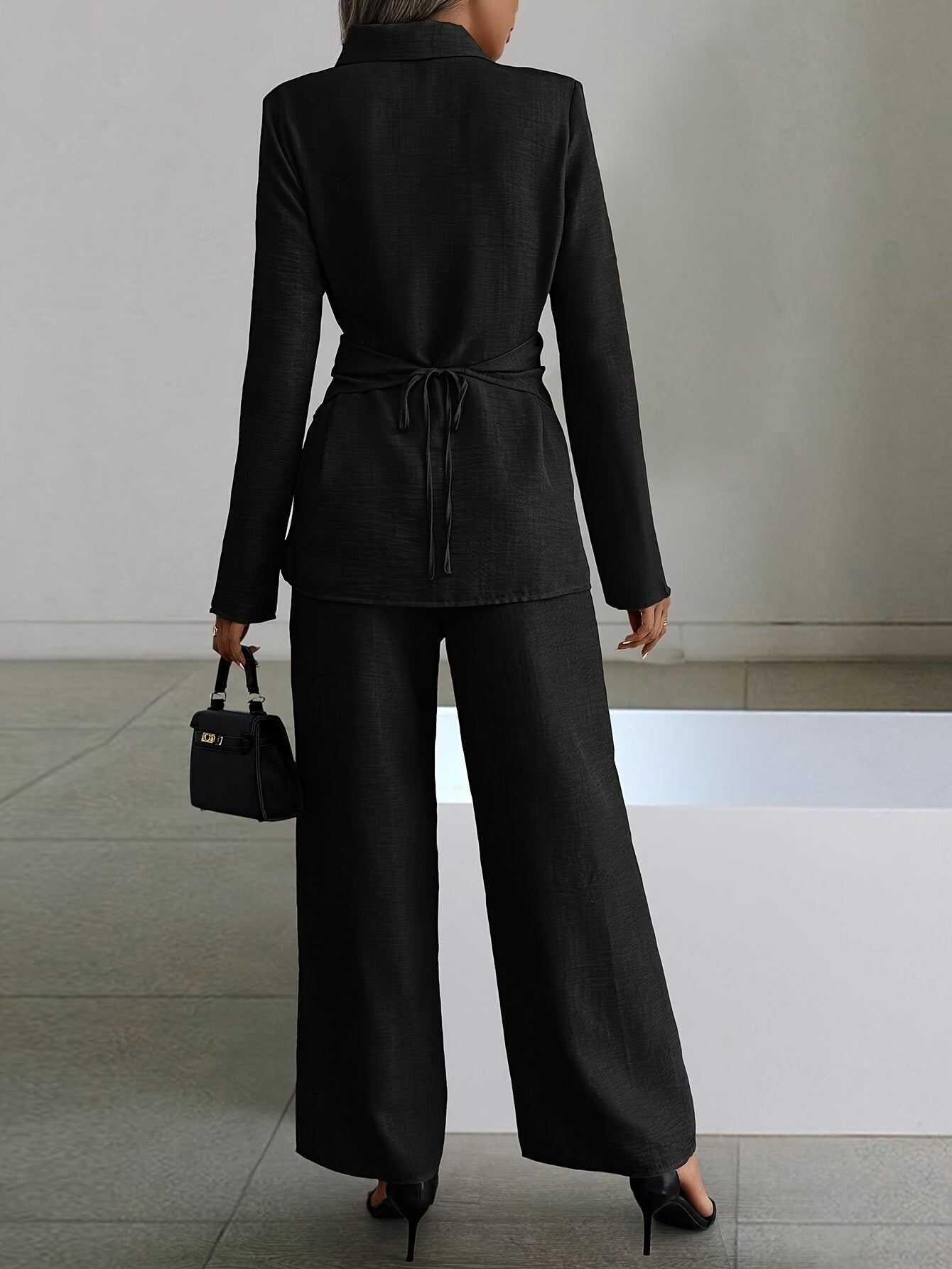 August | Elegant todelt sett